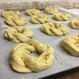 Osternring ready to hold a painted hard-boiled egg